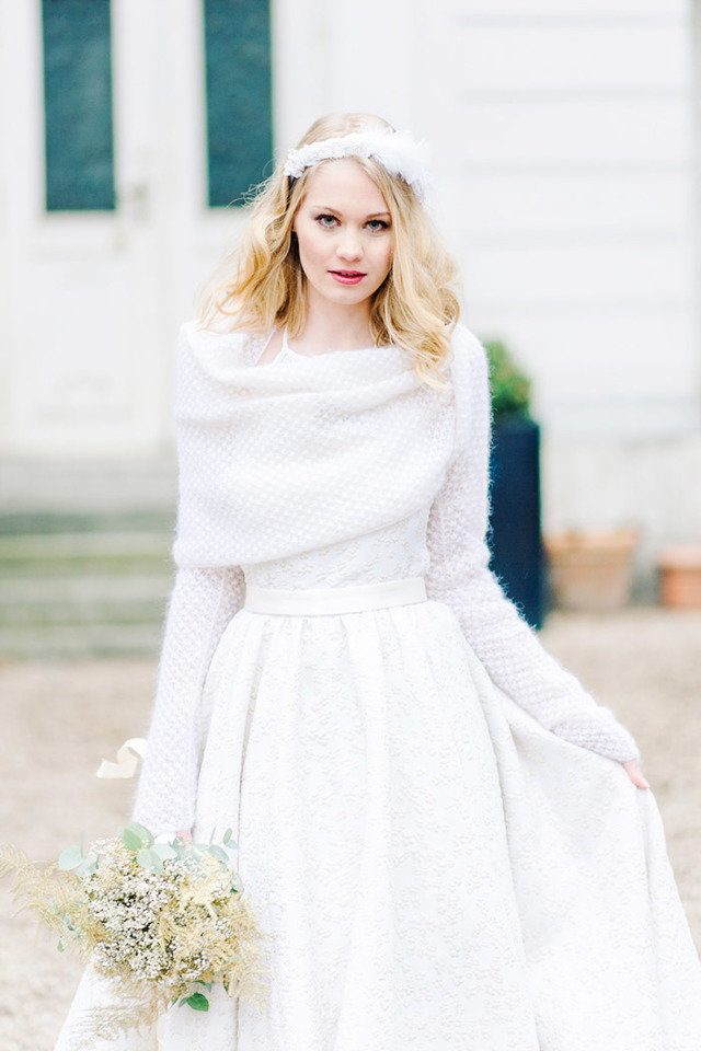 Winter Wedding Dress for Guests: Stylish and Warm Outfit Ideas